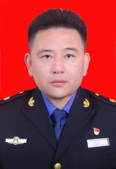 杨波（江西省抚州市黎川县城市管理综合行政执法大队大队长）