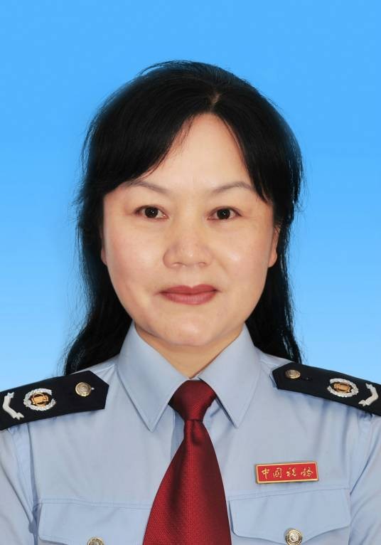 陈雯(四川省绵阳市税务局原副局长)