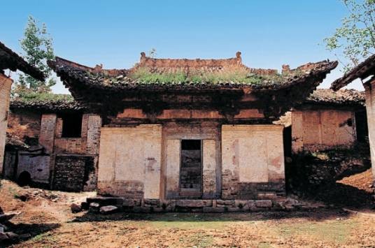 龙岩寺（广东梅州市的天然溶洞寺庙）