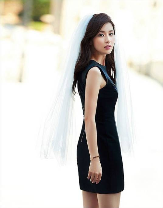 李宝英（韩国女演员、主持人、模特）