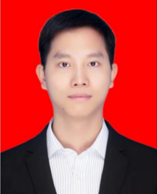 龙程（江西省奉新县上富镇党委副书记）