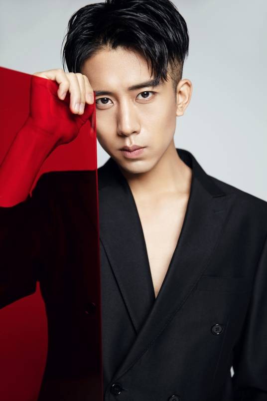 孙绍龙（中国内地男演员、模特、舞者）