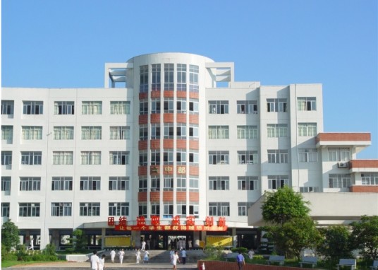 汕头市潮阳实验学校