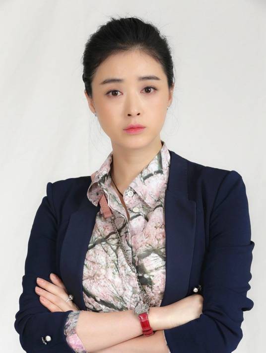 汤宁（电视剧《继承人》中的女主角）