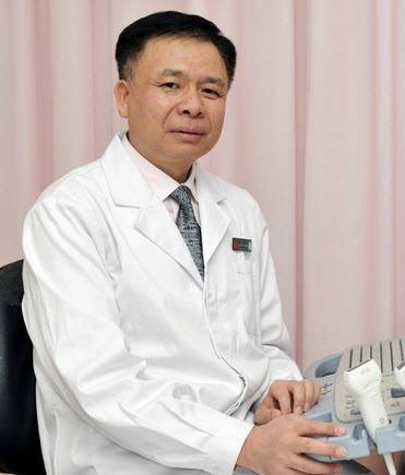 贾立群(北京儿童医院超声科名誉主任)