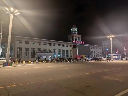 加格达奇站