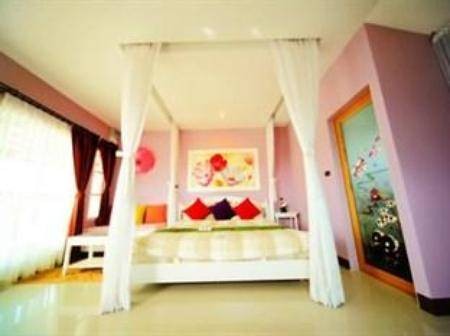 Bee Orchid Pool Villa