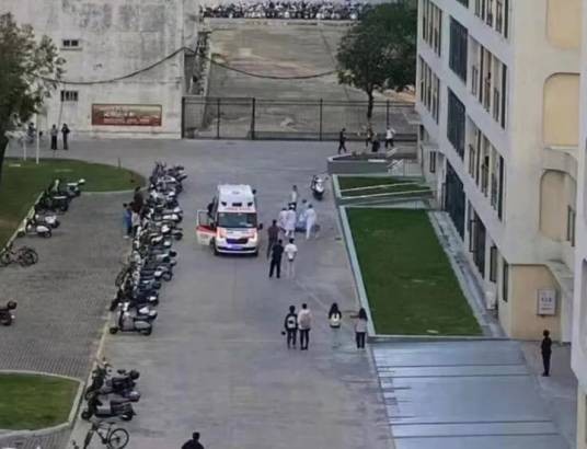 11·23福州高校研究生坠楼身亡事件