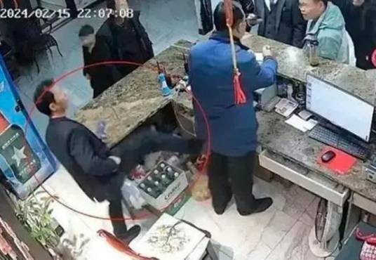 2·15枣阳公职人员殴打酒店老板事件