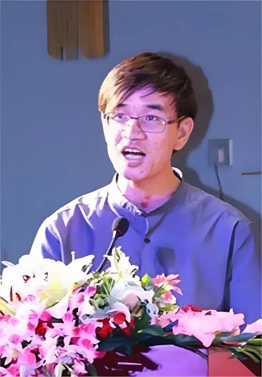 刘雄（文物鉴定专家）