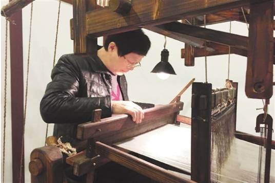 蚕丝织造技艺（国家级非物质文化遗产）