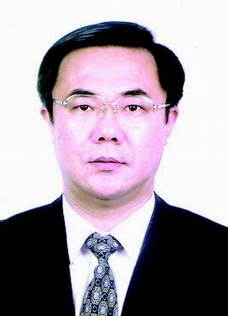 马连湘（青岛科技大学党委原书记）