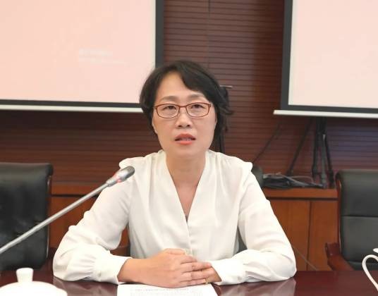张英（锡市新吴区第二届人民代表大会社会建设委员会主任委员）