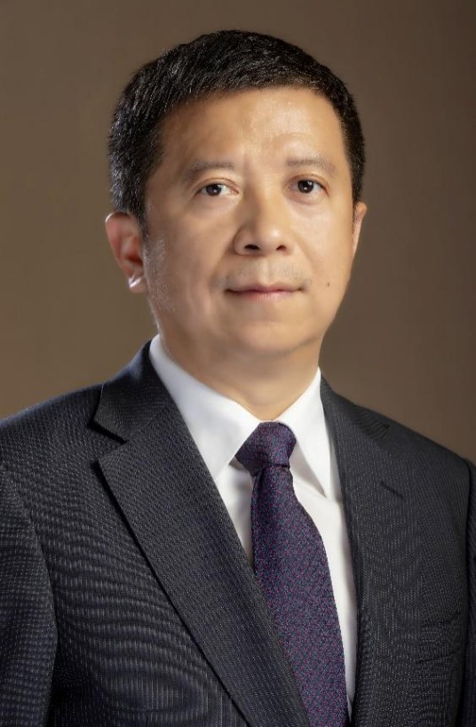 谢伟（华发投控集团董事长、总裁）