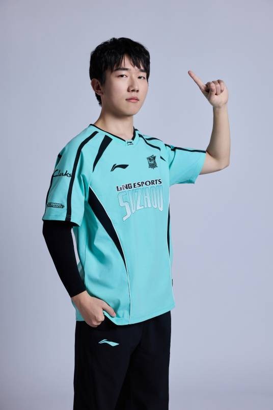 娄运峰