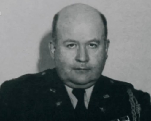 包瑞德（原美国驻华使馆上校武官）