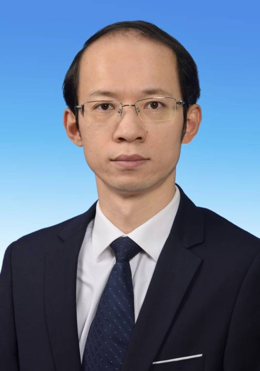 包俊（贵州省遵义市红花岗区教育体育局党委委员、副局长）