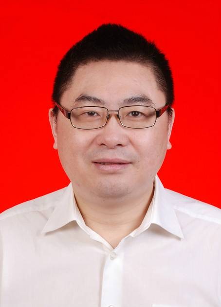 康小平(湖南省长沙市第十六届人民代表大会社会建设委员会原主任委员)
