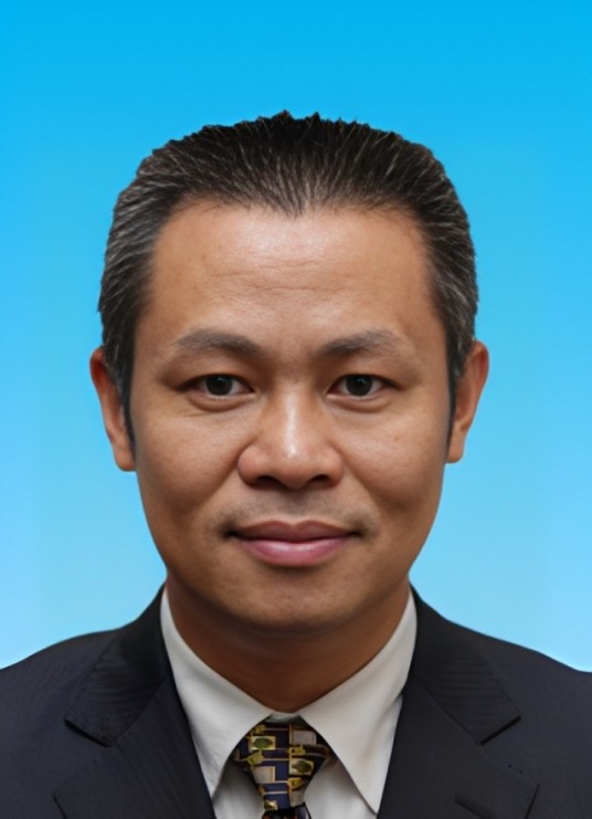 李锋（审计署原党组成员、副审计长，人事教育司司长）