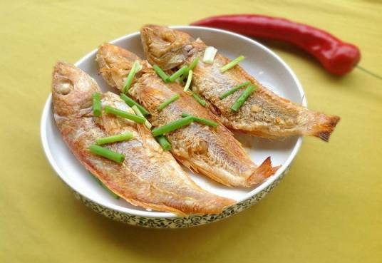 煎咸鱼