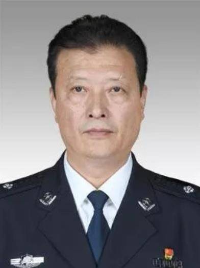 李更雄