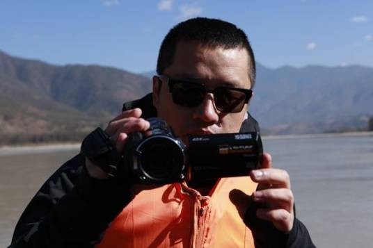 郝平（中国内地男导演、编剧）