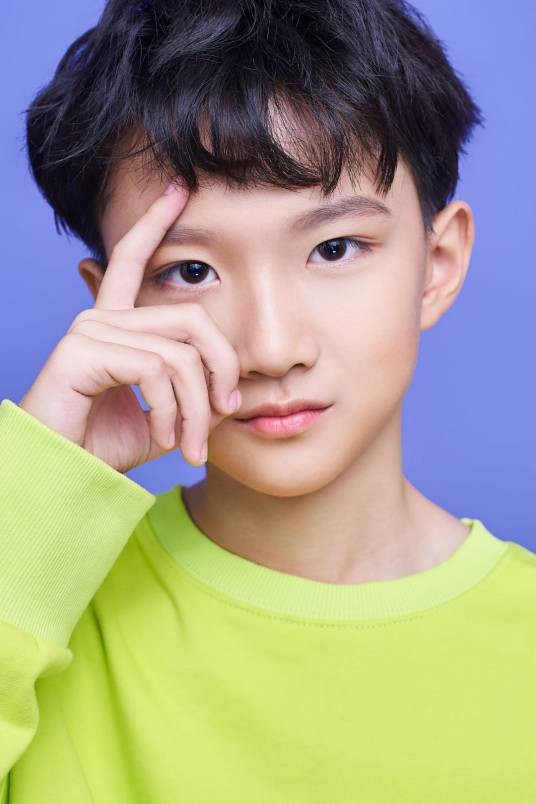 黄朔（中国内地影视男演员、流行乐歌手；音乐厂牌TF_ING成员）