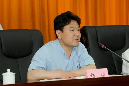 彭仁（长宁区原区长）