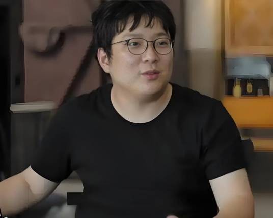 叶弄舟