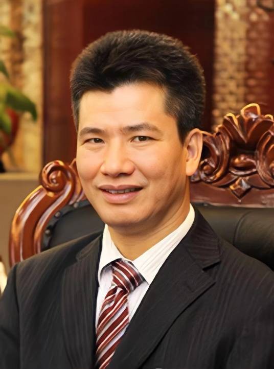 潘伟明（福晟集团董事长、总裁）