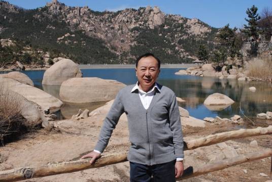 李春（中国美术家协会会员，青岛画家）