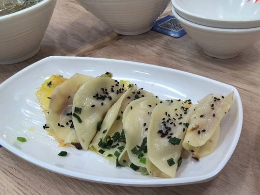 鲜肉锅贴