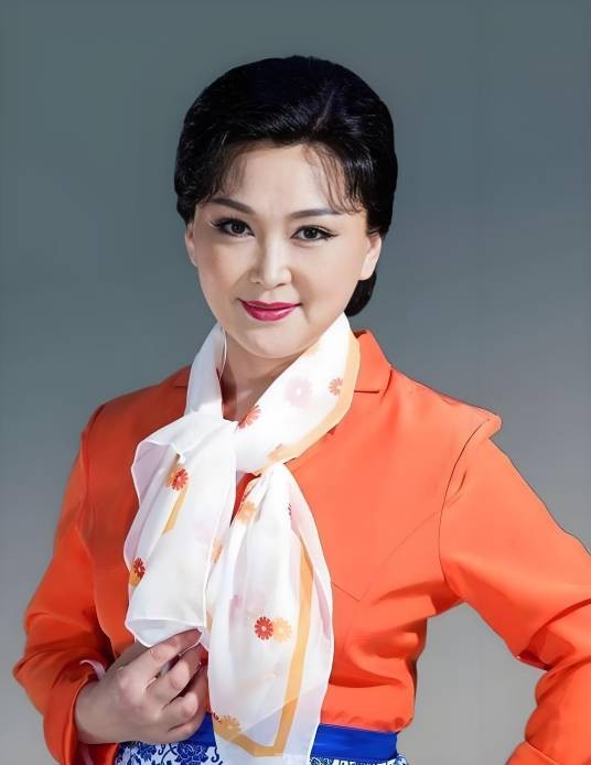 吴亚玲（中国黄梅戏女演员、中国戏剧梅花奖的获得者、第三批国家级非物质文化遗产项目黄梅戏代表性传承人）