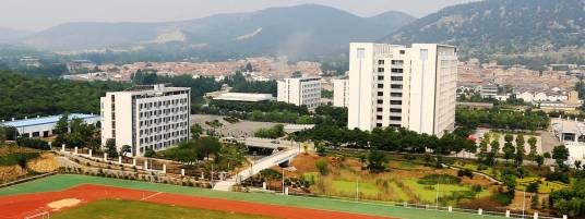 江苏省铜山中等专业学校