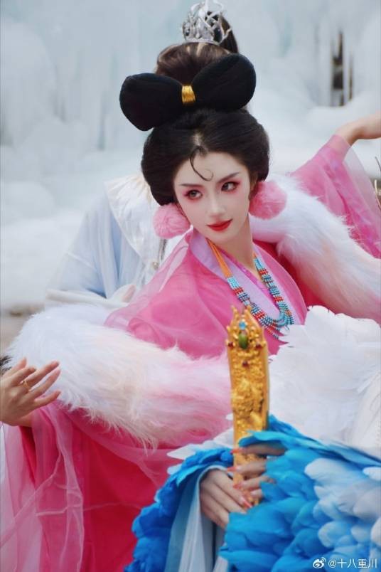 邓雯文（河南云台山九尾角色扮演者）
