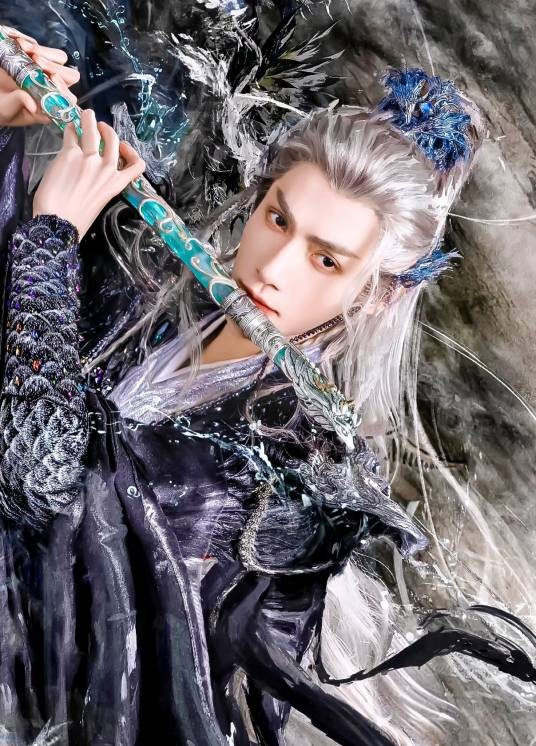 唐俪辞（古装玄幻剧《水龙吟》中的男主角）
