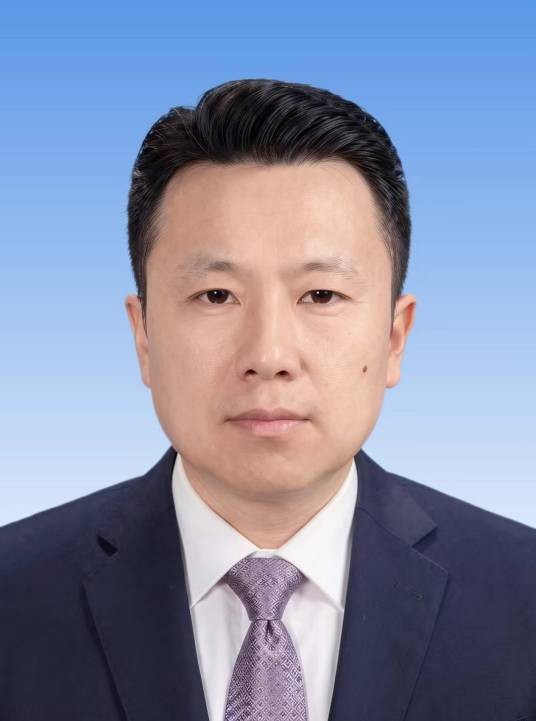 周长友（黑龙江省鹤岗市委原常委，市政府原常务副市长、党组副书记，黑龙江鹤岗经济开发区原党工委书记、管委会主任）