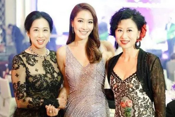百亿家产无人继承,罗康瑞抛弃前妻,朱玲玲为什么不争不抢成了赢家?