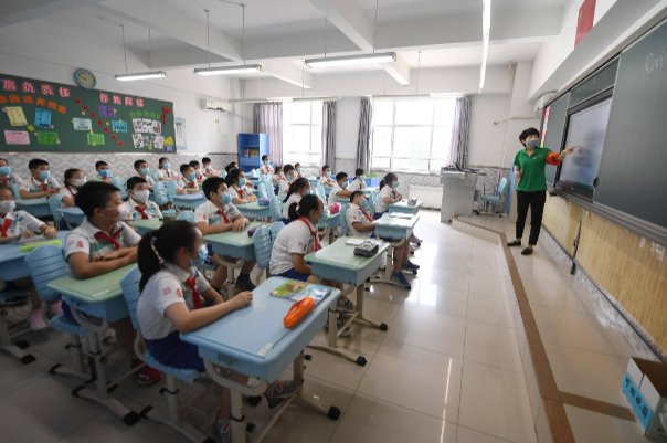 夸赞少年意气风发的成语