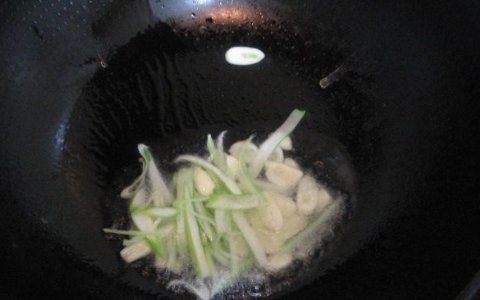 【海带食用前需要浸泡多长时间?】