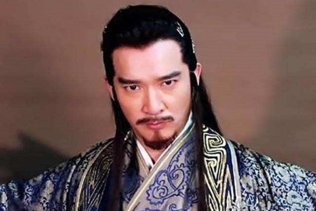 都说岳不群变坏是被令狐冲逼的,真的是这样吗?