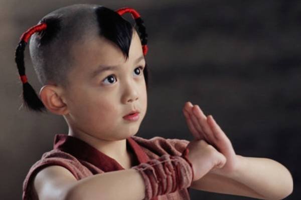 元始天尊和盘古是什么关系,哪吒是元始天尊的徒孙吗?