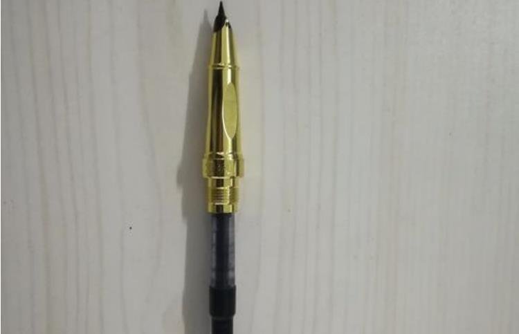 钢笔怎么吸墨水