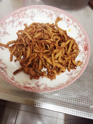 东北香辣肉丝怎么做好吃，东北香辣肉丝的家常做法
