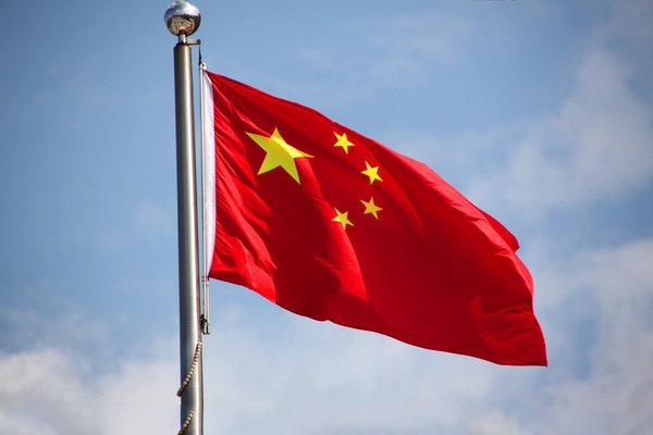 赞美“国旗”的诗句有哪些？