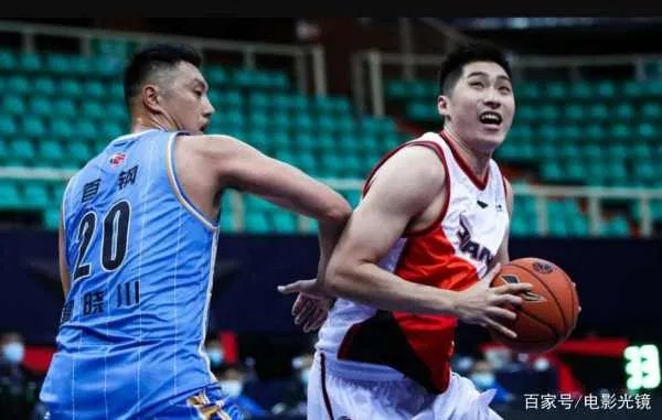 翟晓川意外帮杜锋取胜!汤杰获最佳摸鱼奖,赵睿去哪儿了呢?