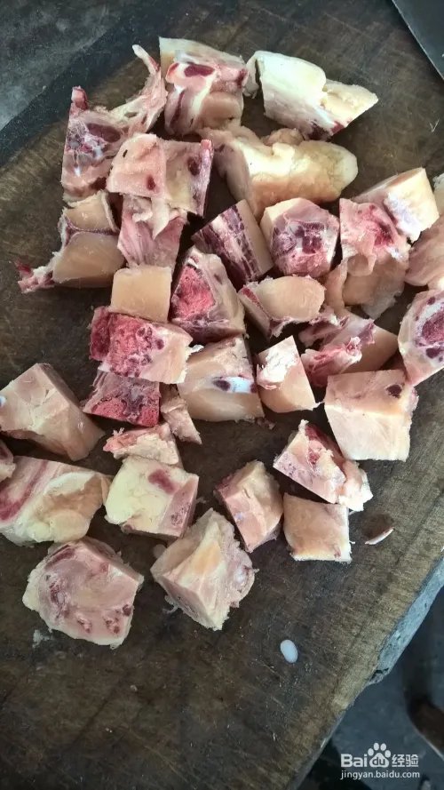 家常炖鸡架的做法