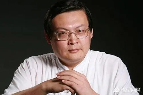 梁宏达近日发了条动态称“愚人节到了，孝子贤孙又闹上了”，他指的是哪些人？