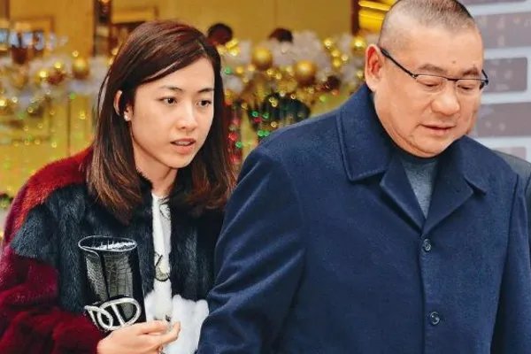刘銮雄太太为什么消费很吓人?