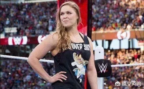 UFC“女王”罗西正式签约WWE摔角,上周严肃否认为何反转?